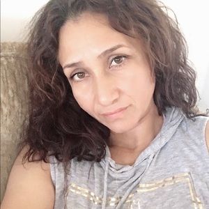 Meet your Posher, Noelia